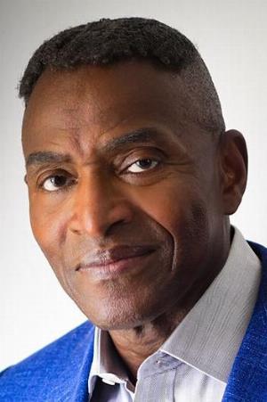 Carl Lumbly