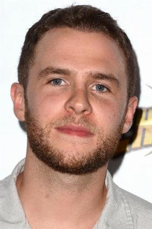 Iain De Caestecker