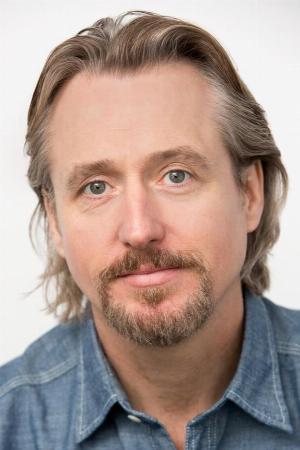 Linus Roache