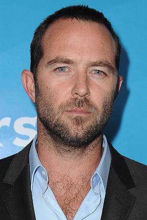 Sullivan Stapleton