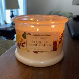 fall smelling candle