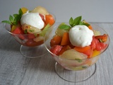 Salade de fruits d'été et fines herbes