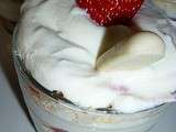 Verrine de fraises et biscuit