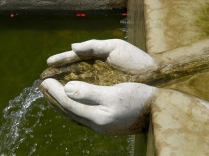 Fontana davanti al museo dello scalpellino