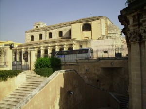 Santa Lucia - Basilica veduta dal Sepolcro