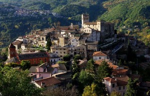 Roviano pieno di luce del mattino