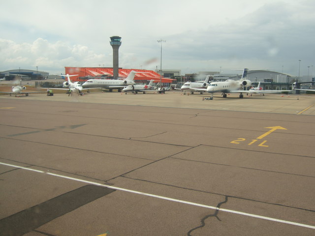 Executive jets at Luton Airport