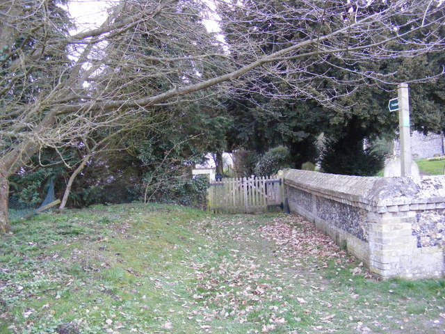 Footpath to Old Lodge & Cottage Farm