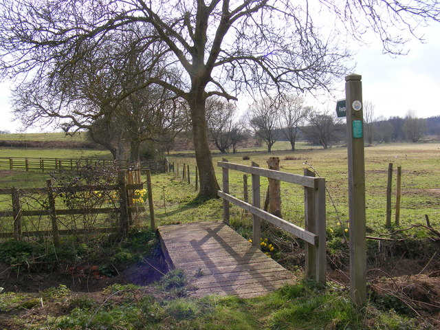 Footpath to Hulver Lane (U2313)