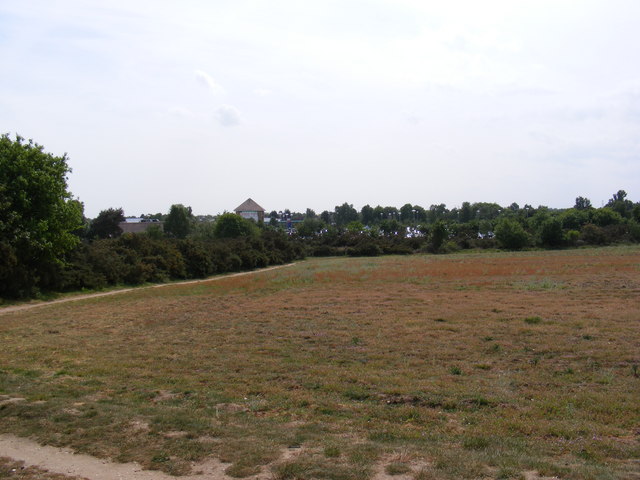 Footpath to the A12 over Martlesham Heath