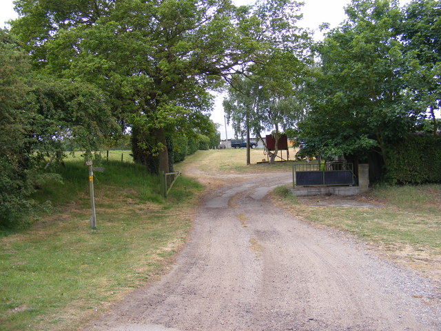 Entrance to Broomfield's  Farm buildings &  footpath to the A12 Martlesham Bypass