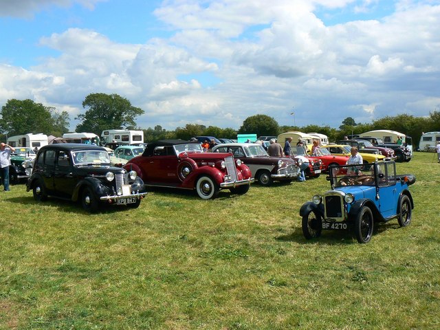 Classic and Vintage cars, Swindon and Cricklade Railway, Blunsdon