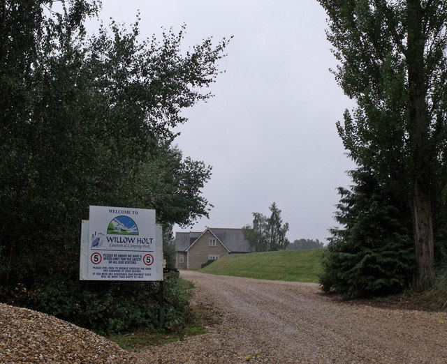 Entrance to Willow Holt Camping and Caravanning Park