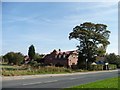 SE4613 : Public footpath sign, Common Lane by Christine Johnstone