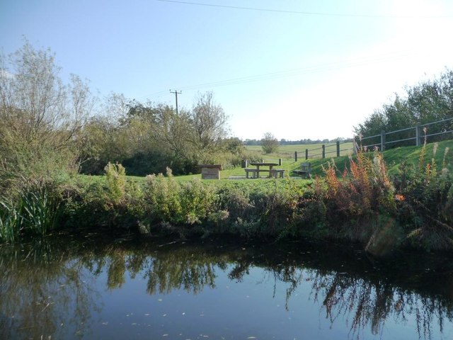 Picnic area at Middle Bridge