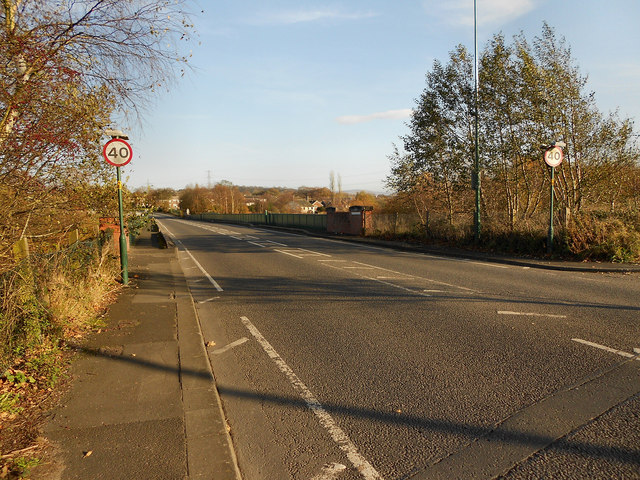 A560, Approaching Hattersley Viaduct