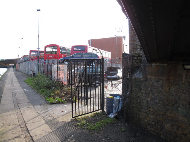 Bridge 4c Paddington Arm - access on East side of Great Western Road