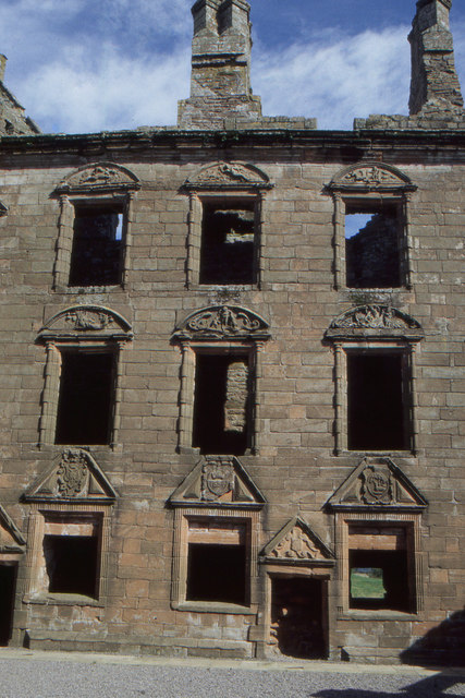 Caerlaverock Castle: interior range