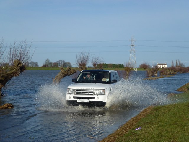 Making a splash on Whittlesey Wash - The Nene Washes