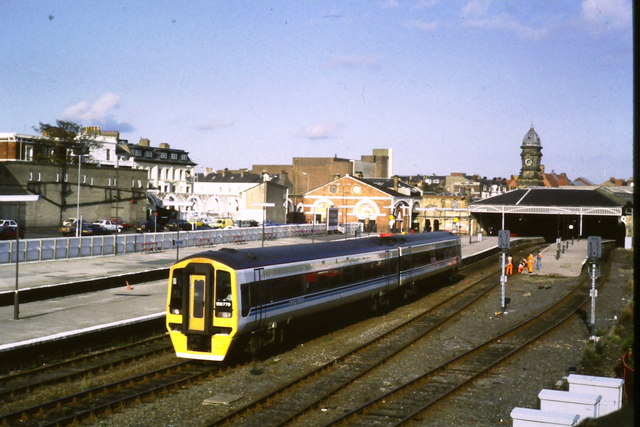 Train leaving Scarborough