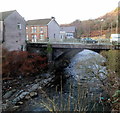 ST0690 : Pwllgwaun Road river bridge, Pontypridd by Jaggery