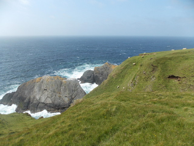 Herma Ness: passing Flodda Stack