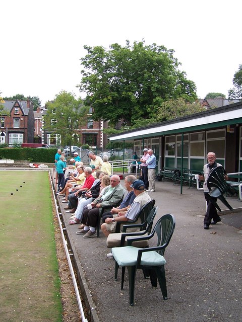 Spectators at the ready, Firth Park Bowling Club, Firth Park, Sheffield