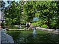 TQ3780 : Water Feature, Jubilee Park, Canary Wharf, London by Christine Matthews