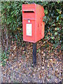 TM3589 : Vicarage Lane Postbox by Geographer