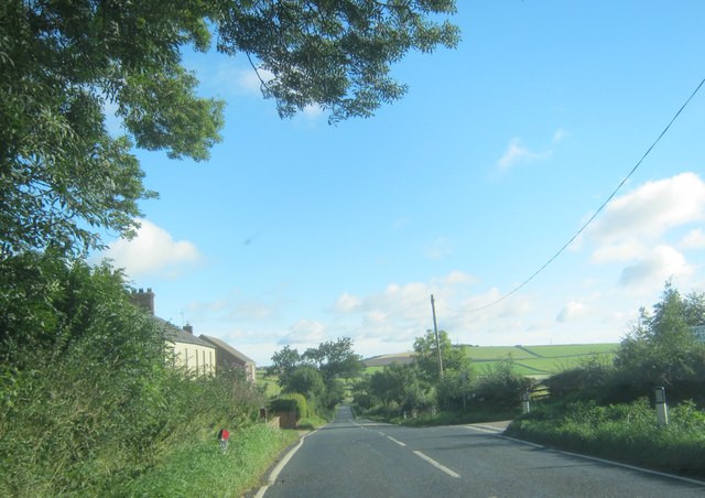 Hedleyhill Lane passing Wood View Farm