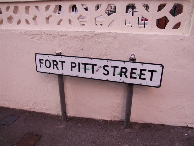 Vintage street nameplate, Fort Pitt Street, Chatham