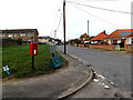 TM4289 : Kemps Lane & Cromwell Avenue Postbox by Geographer