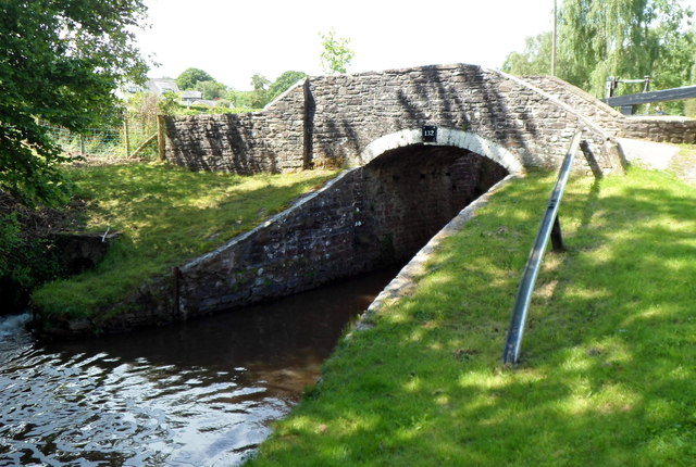 Canal bridge 132, Llangynidr