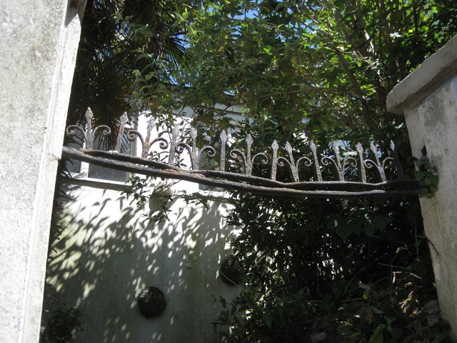 Wrought-iron decoration, Lugehay House, Bitton Park Road, Teignmouth