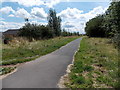 ST2998 : Footpath and cycleway south of Churchwood, Pontypool by Jaggery