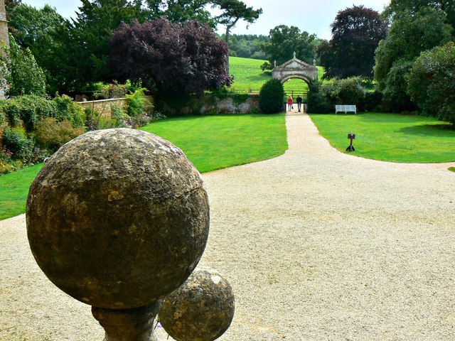 Along the drive to the gate, Chastleton House, Chastleton, Oxfordshire