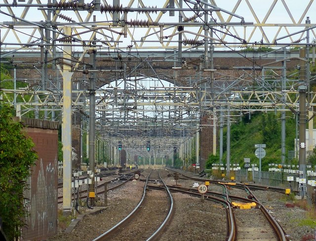 Gantries and bridge at Tring Station