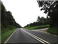 TM3192 : B1332 Norwich Road, Hedenham by Geographer