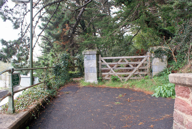 Start of path to Old Paignton Road