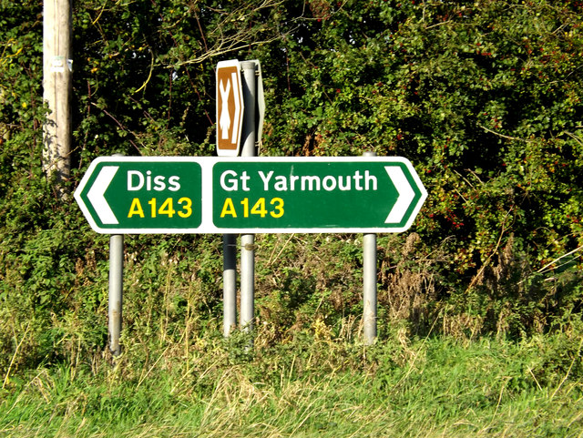 Roadsigns on the A143 Bungay Road