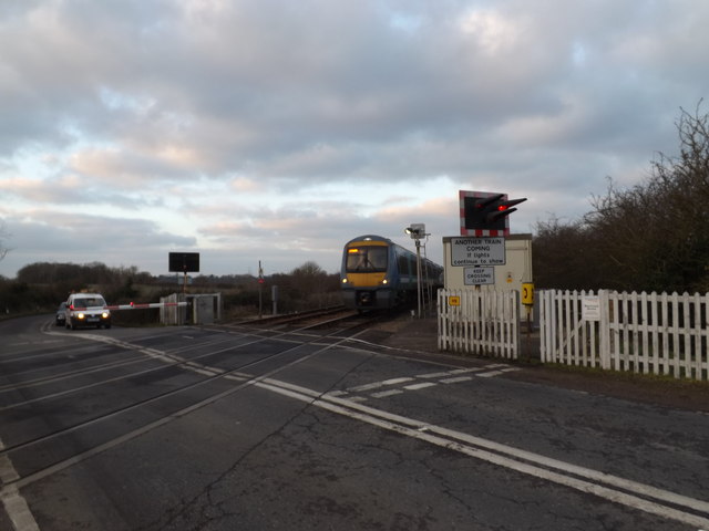 Train at Bramfield Level Crossing