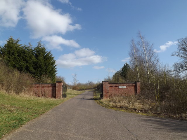 Entrance to Brockdish Hall & Brockdish Hall Farm