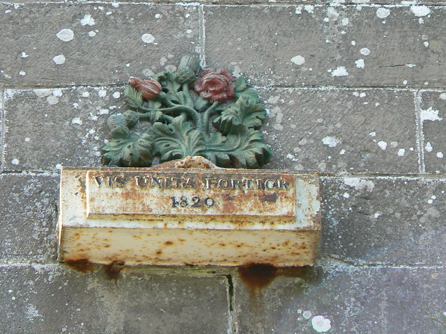 Crest on the Union Bridge