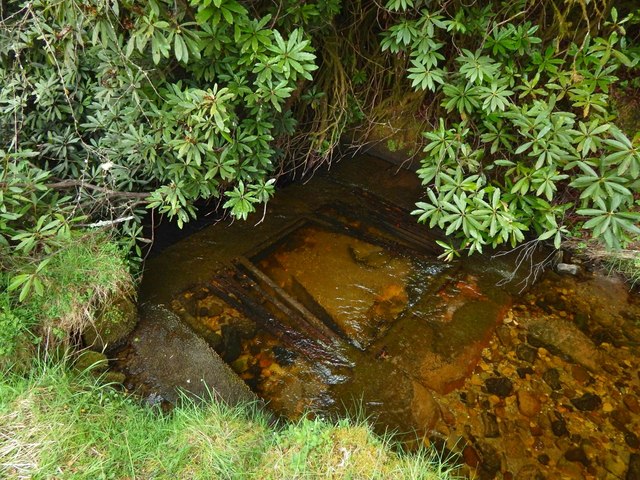 Old weir on the Overtoun Burn