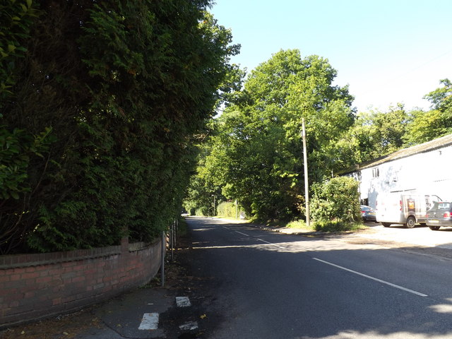 Coxtie Green Road, Pilgrims Hatch