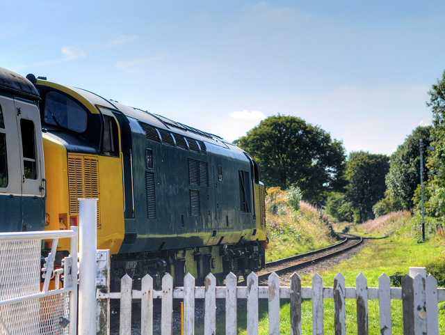 East Lancashire Railway: 37418 Passing Through Townsend Fold