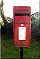 TL1412 : Welbeck Rise Postbox by Geographer