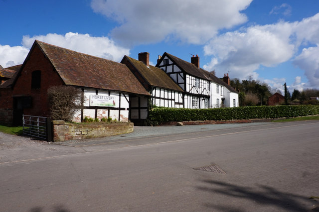 Tong Riding School, Tong