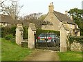 SP9499 : Churchyard gates, Barrowden by Alan Murray-Rust