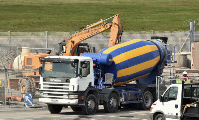 Construction work, Belfast City Airport - May 2016(3)